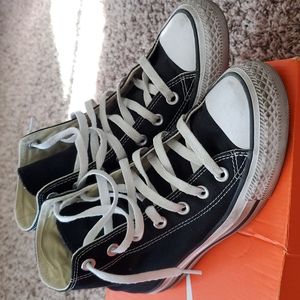 Black high top converse womens size 7 men's size 5